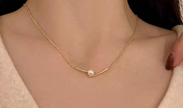 Peal on Swing Necklace (with box)