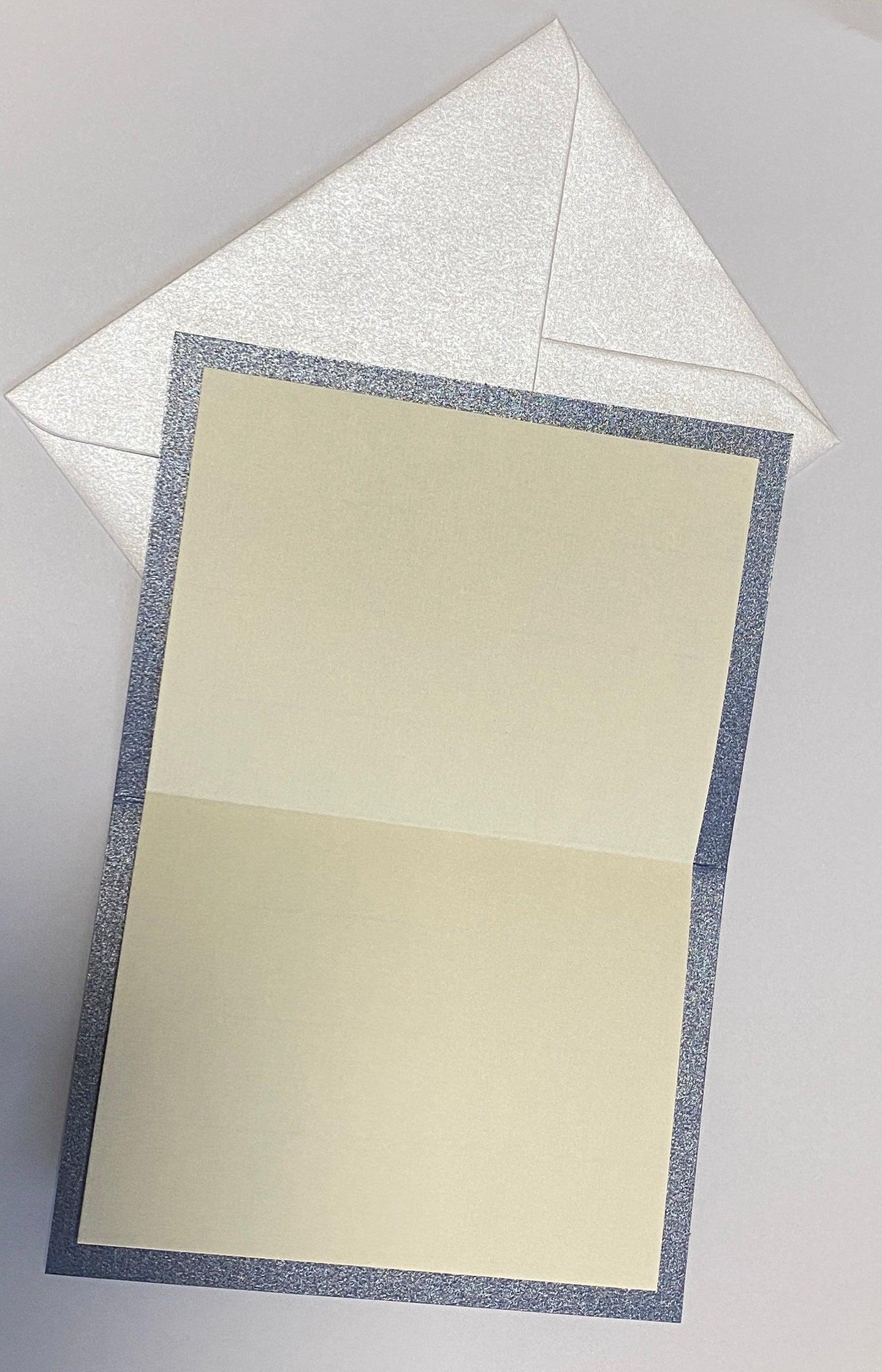 Card-To a especially friend- bird (Grey blue)