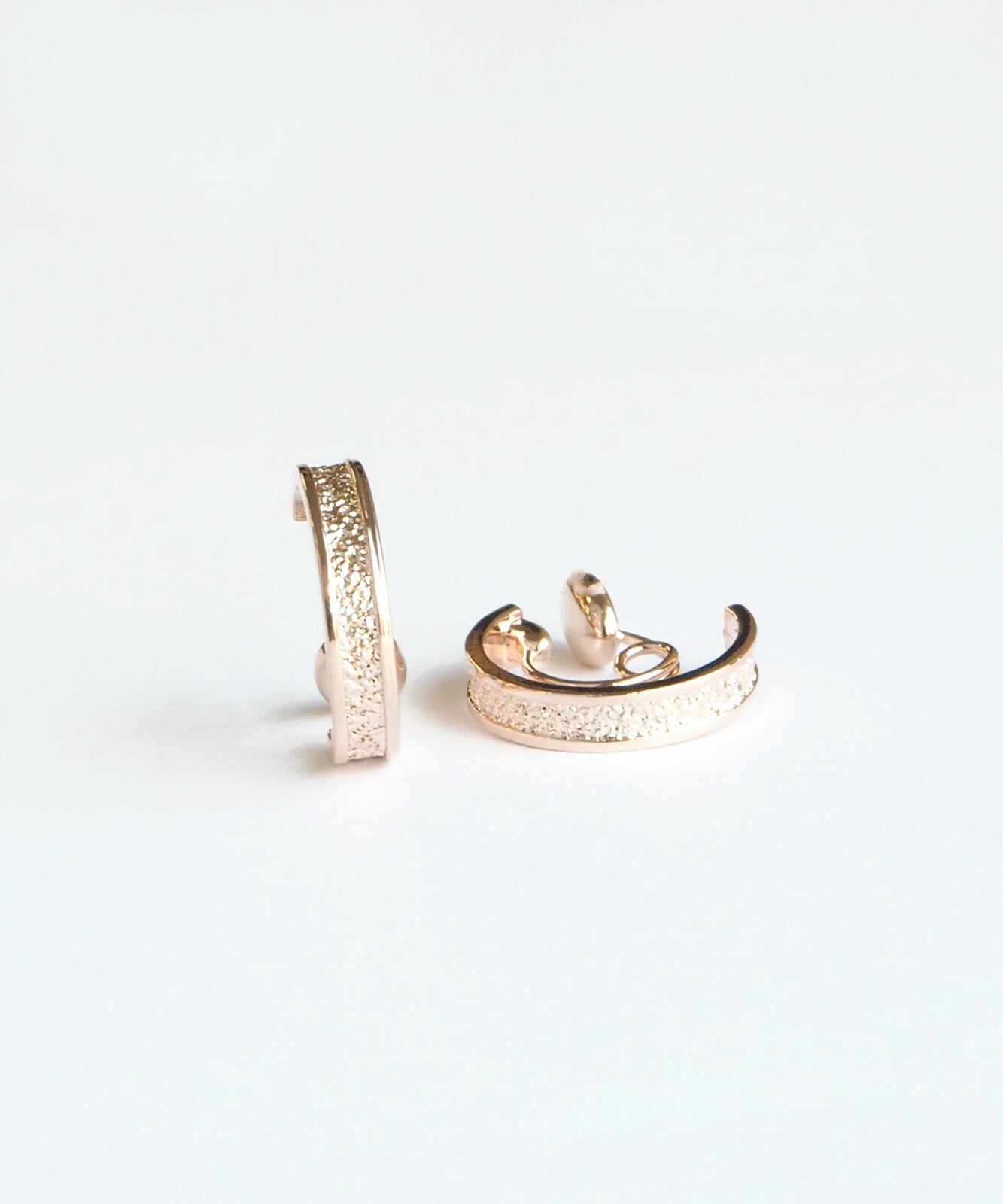 Ordinary loop fit clip-on earrings-Pink Gold (Made in Japan)